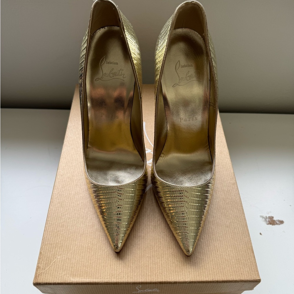 Authentic Christian Louboutin So Kate Heels